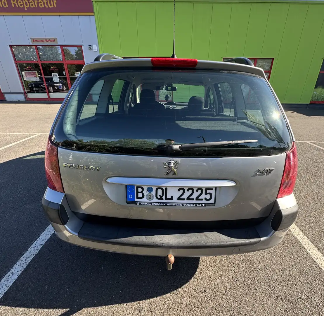 Peugeot 307 SW 110 - 2