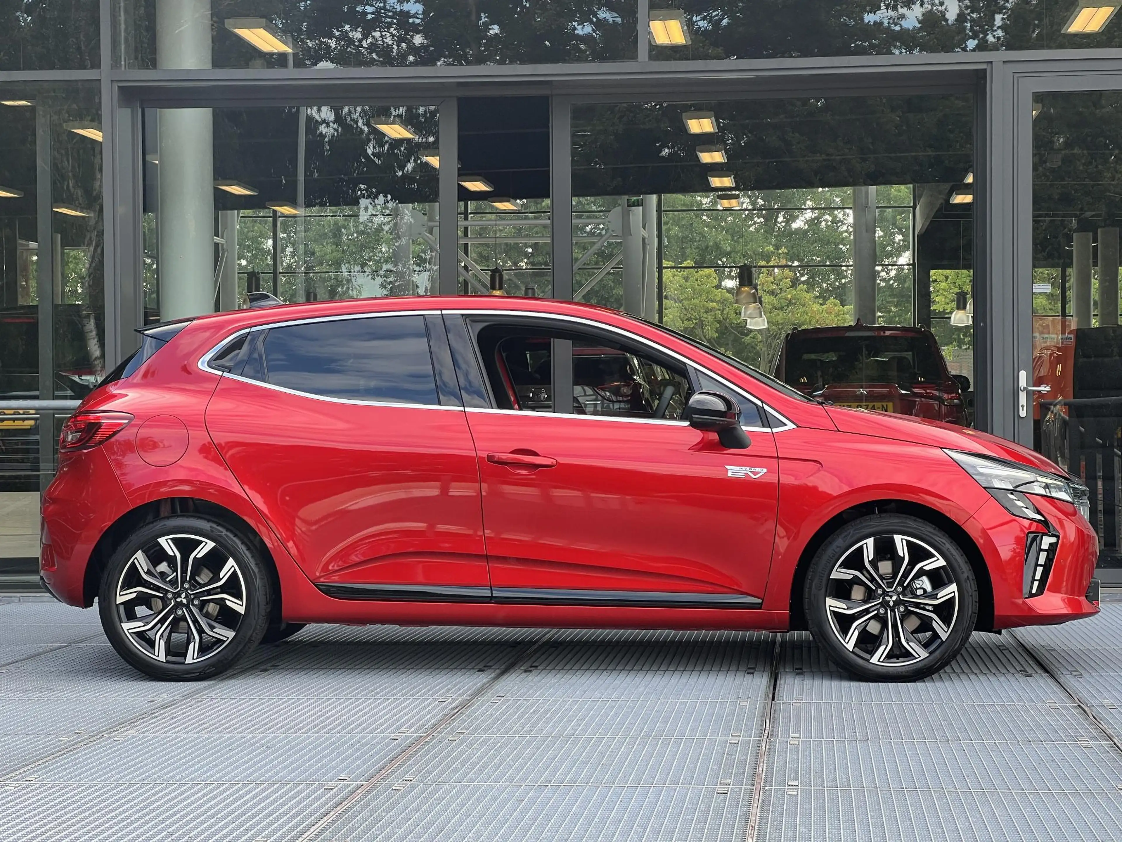 Mitsubishi Colt 1.6 HEV Intense+ Afneembare trekhaak — photo 19