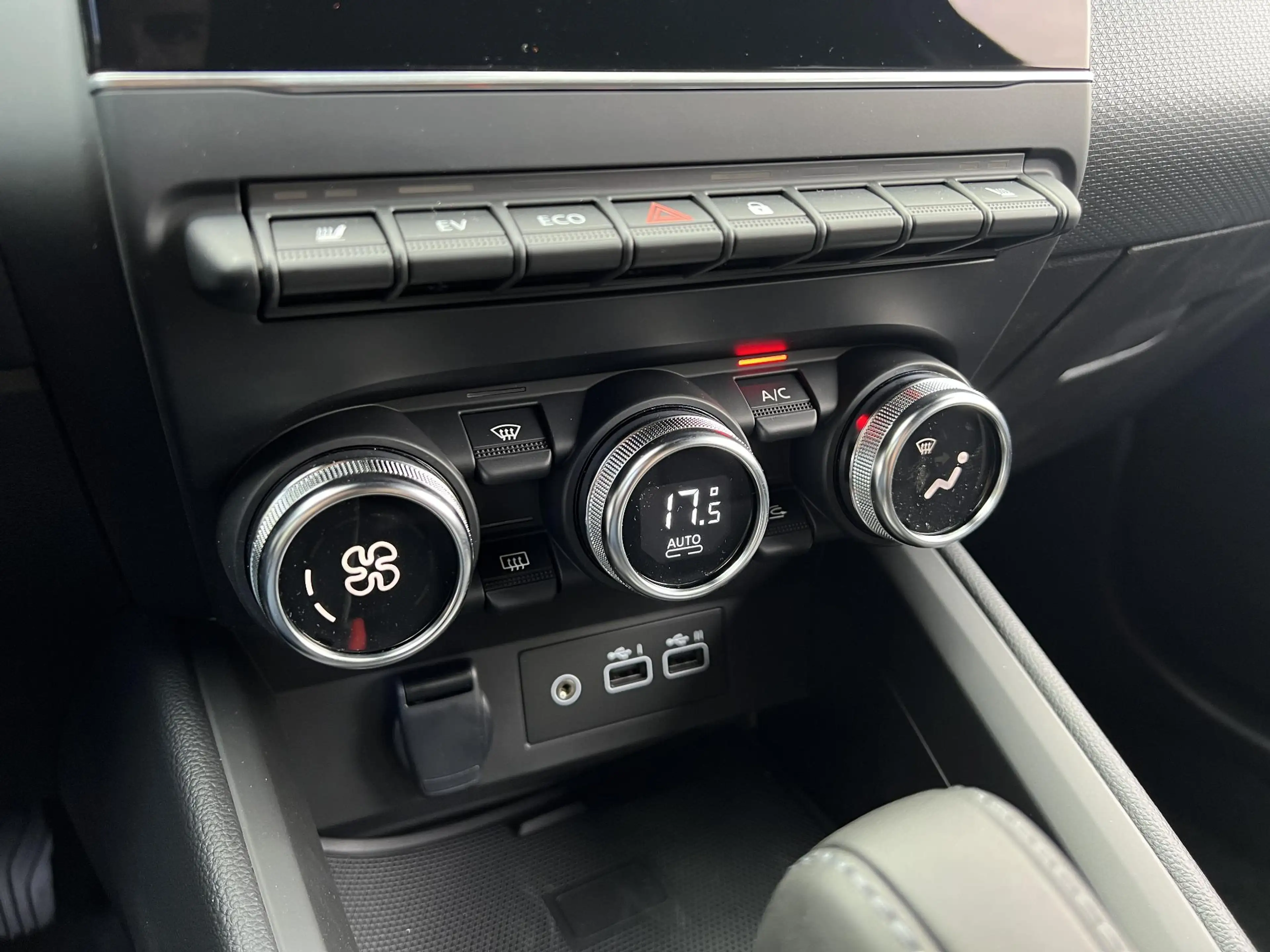 Mitsubishi Colt 1.6 HEV Intense+ Afneembare trekhaak — photo 13