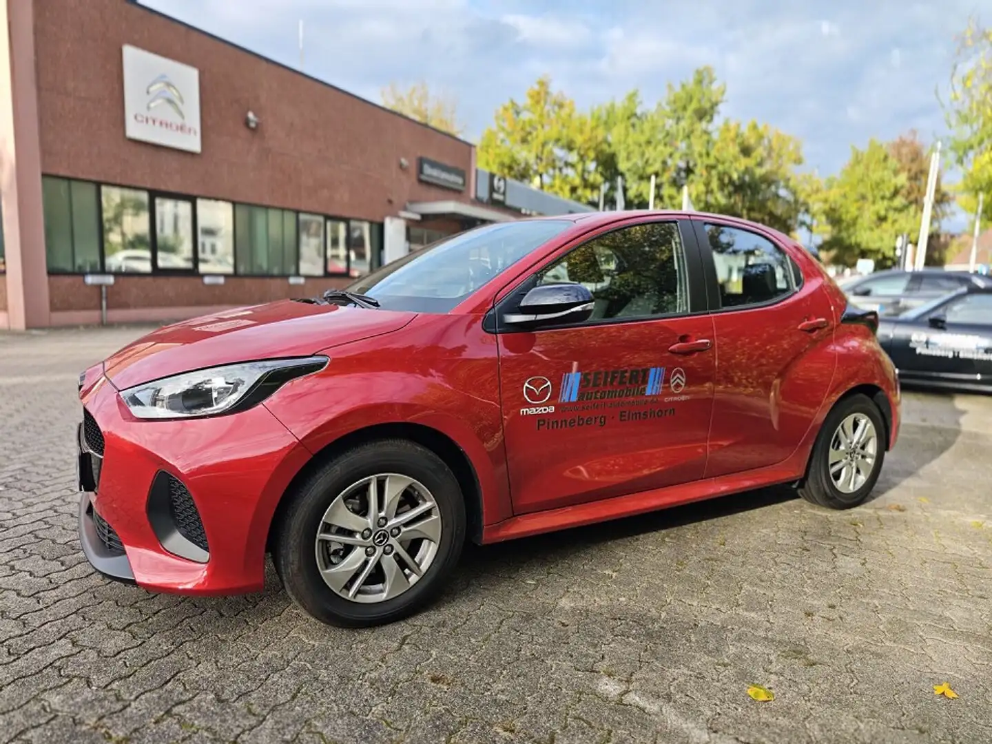 Mazda 2 Hybrid 1.5L VVT-i Center-Line Rot - 2