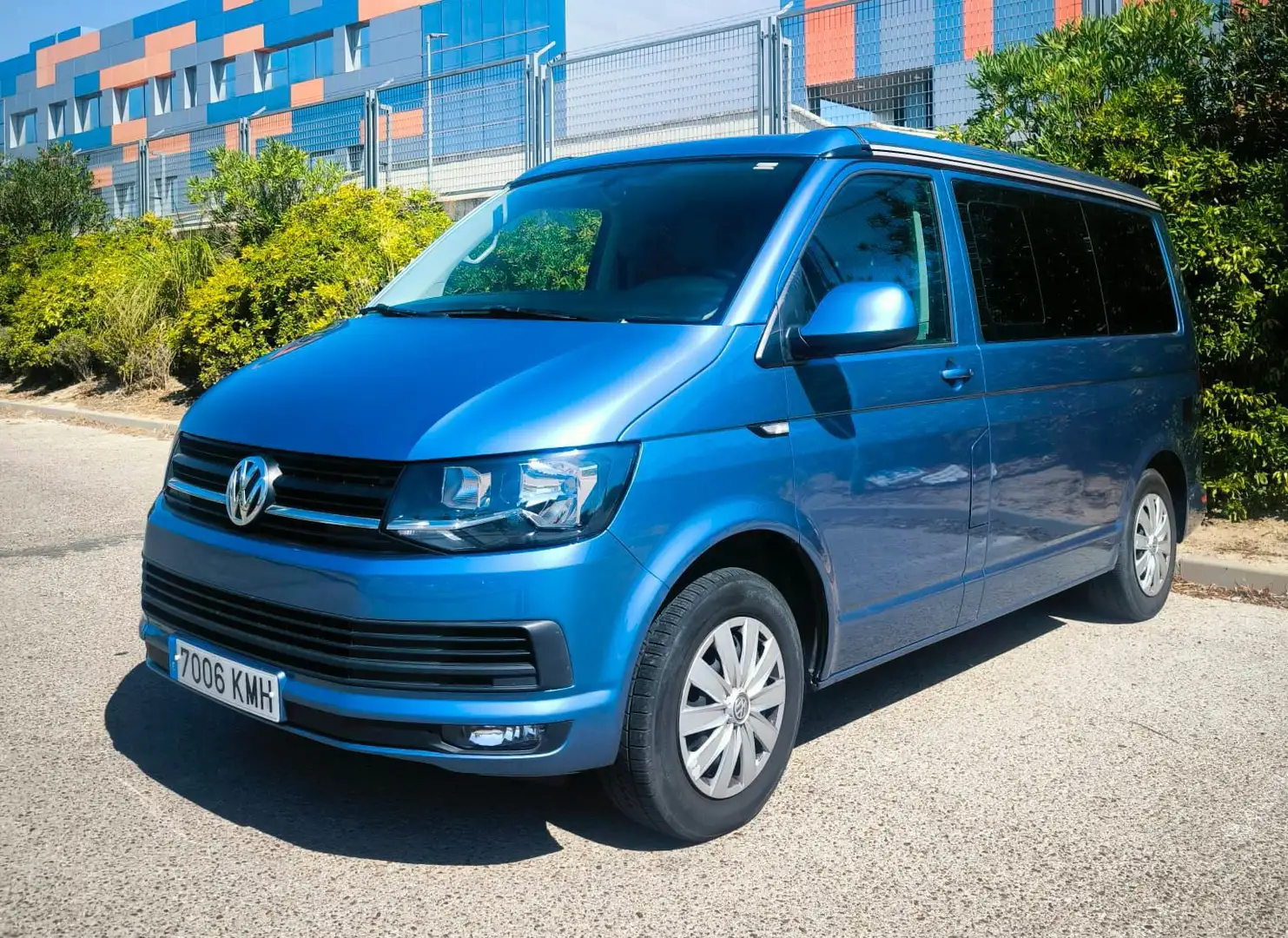Volkswagen T6 California 2.0TDI BMT Beach 110kW Azul - 2
