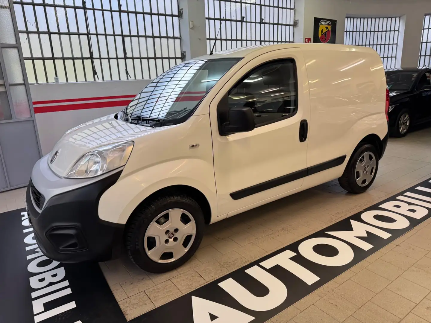 Fiat Fiorino Fiorino 1.3 MJT 95CV Cargo SX Weiß - 1