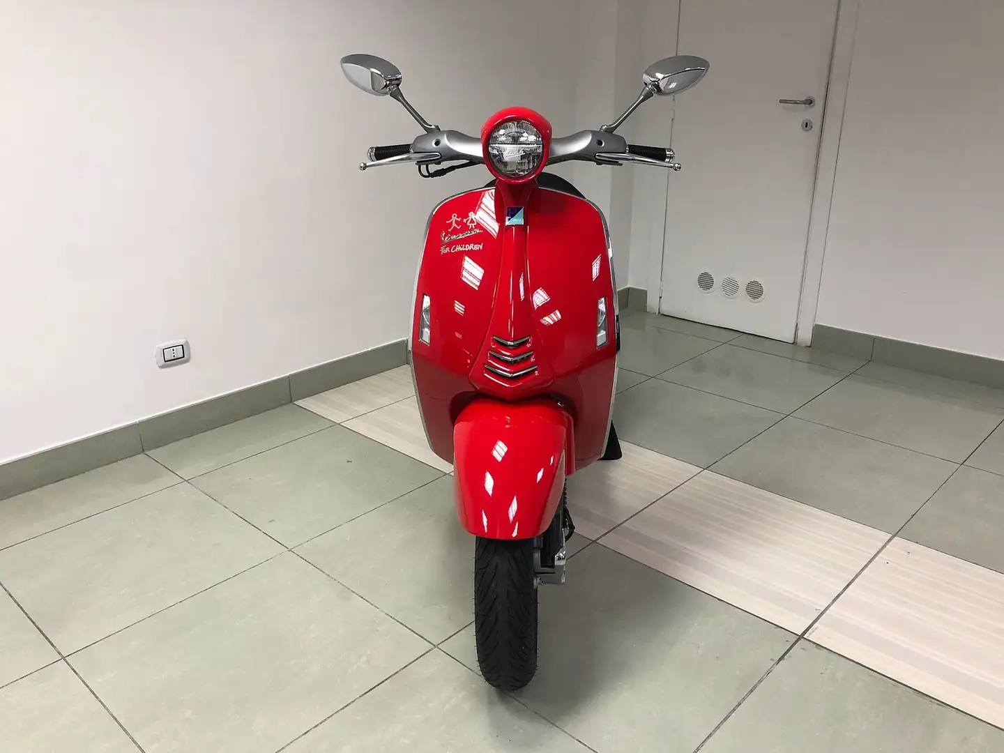 Vespa 946 dell’anniversario di 50 anni Red - 2