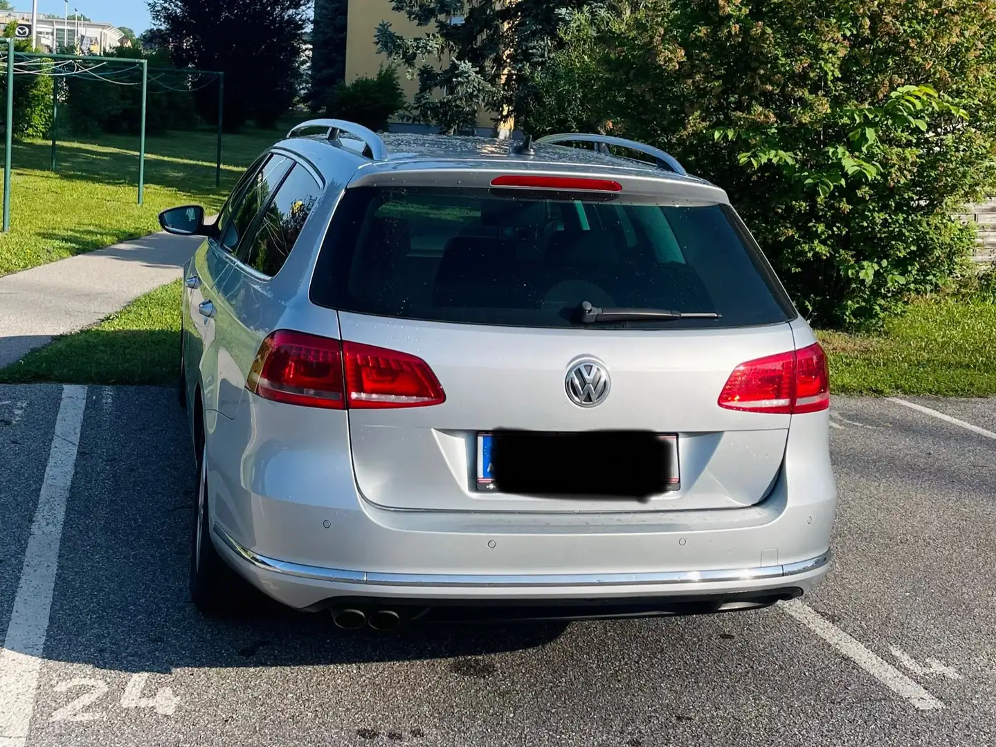 Volkswagen Passat VW Passat Comfortline BMT 2,0 TDI LED XENON NAVI Silber - 2