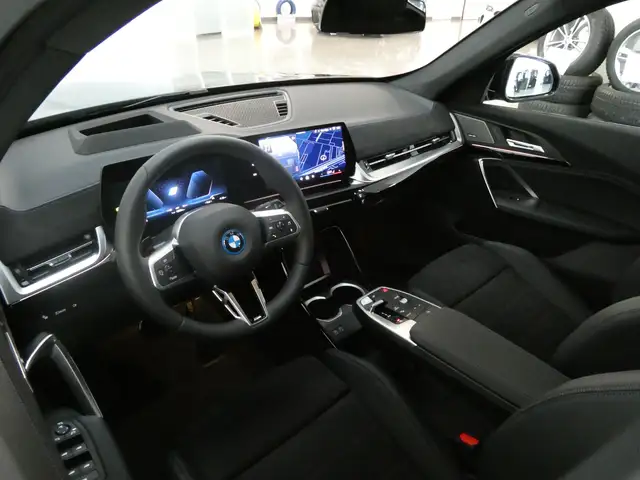 BMW iX1 eDrive20 Ansicht 9