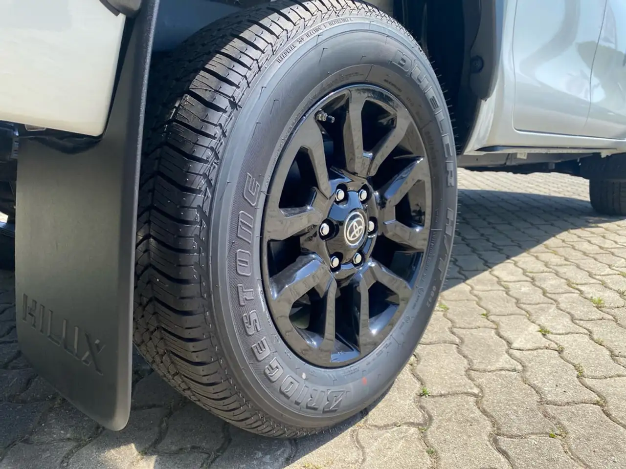 Toyota Hilux 2.8 Double Cab Invincible 4x4 LED 360° 7