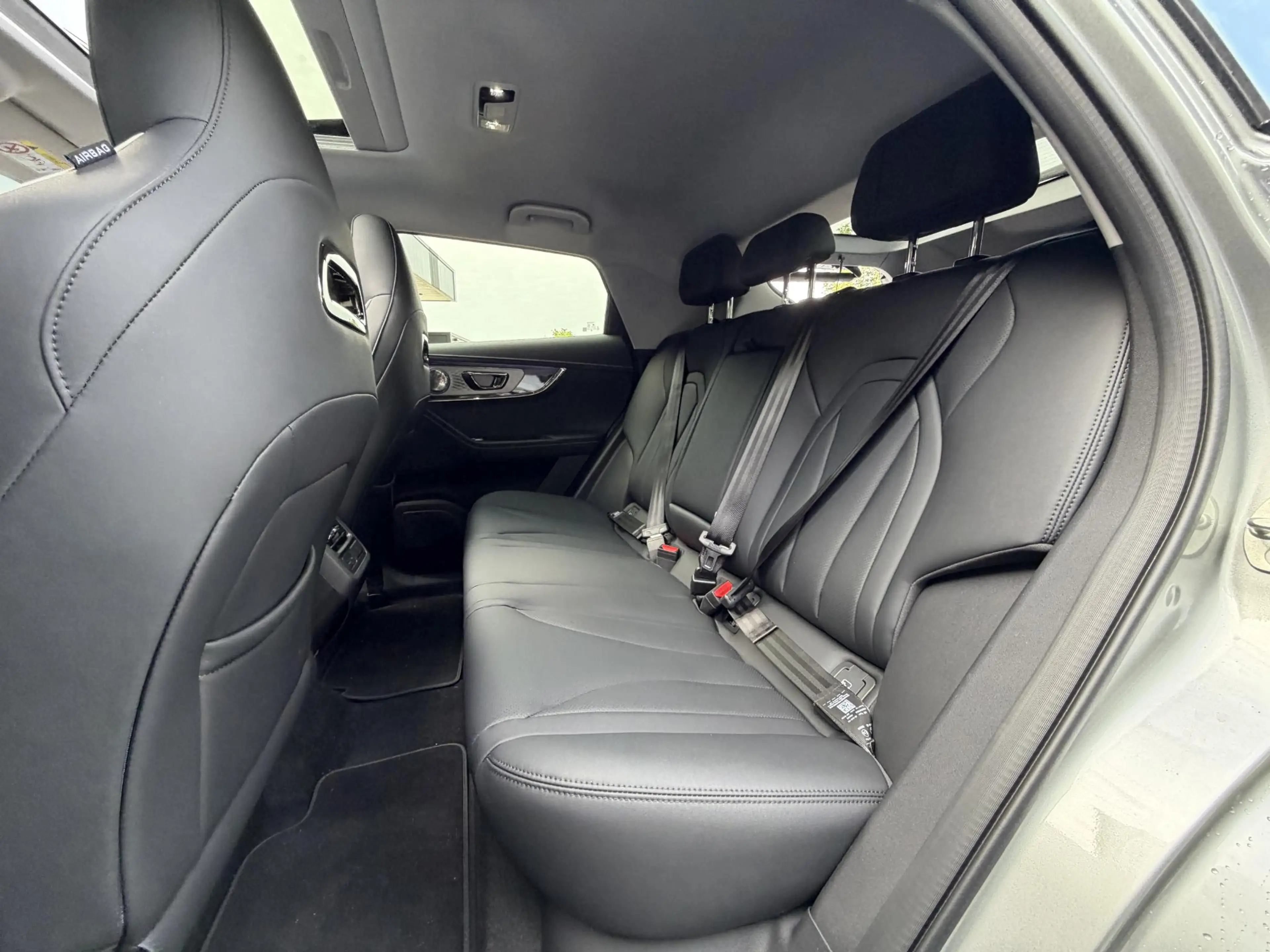 Omoda 5 EV Premium 61 kWh | DEMO — photo 8
