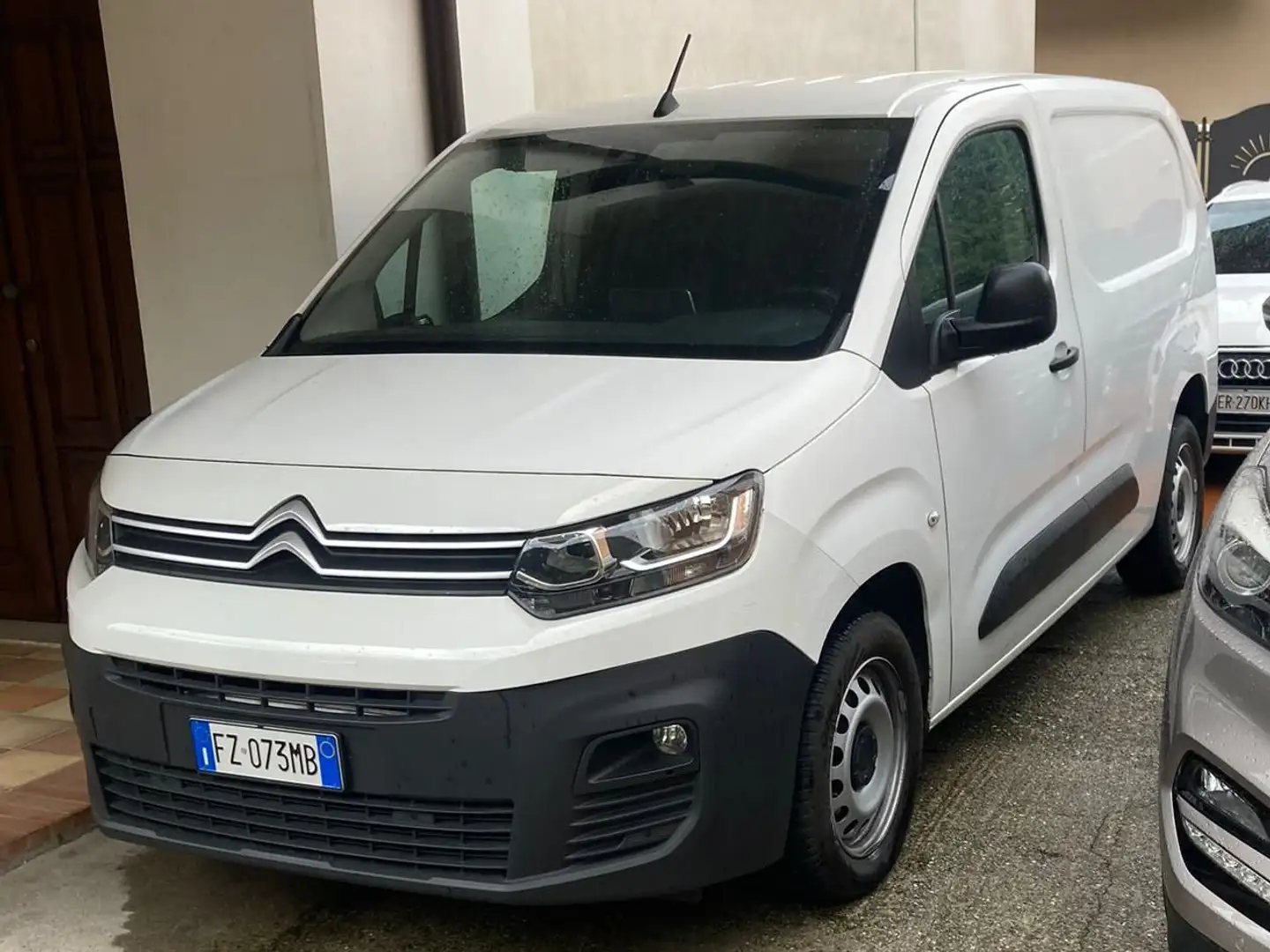 Citroen Berlingo 1.5 BlueHDI 100CV Club XL Weiß - 2