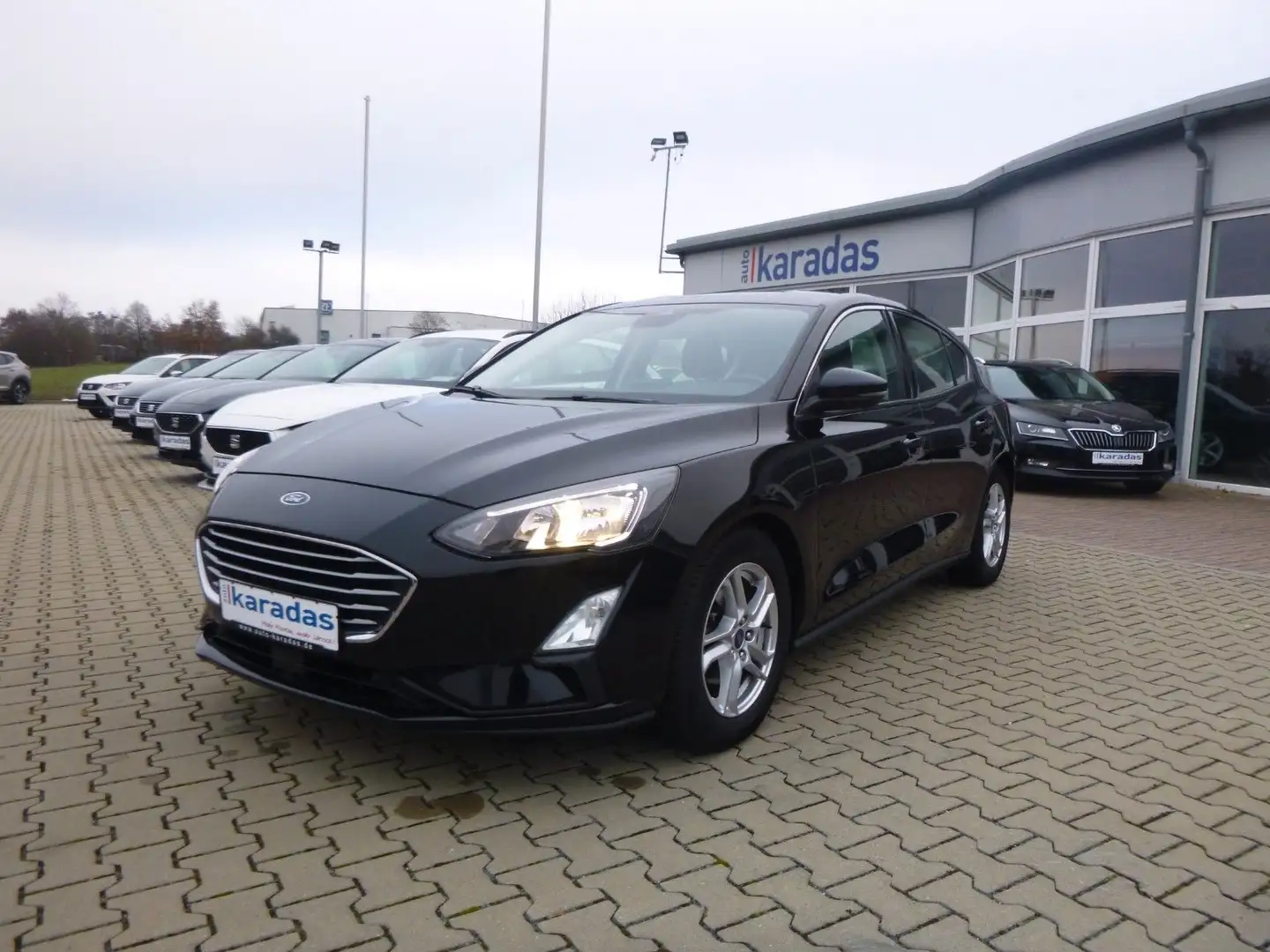 Ford Focus 1,5 EcoBoost Lim AUT/NAVI/Sitzheiz/PDC Schwarz - 1