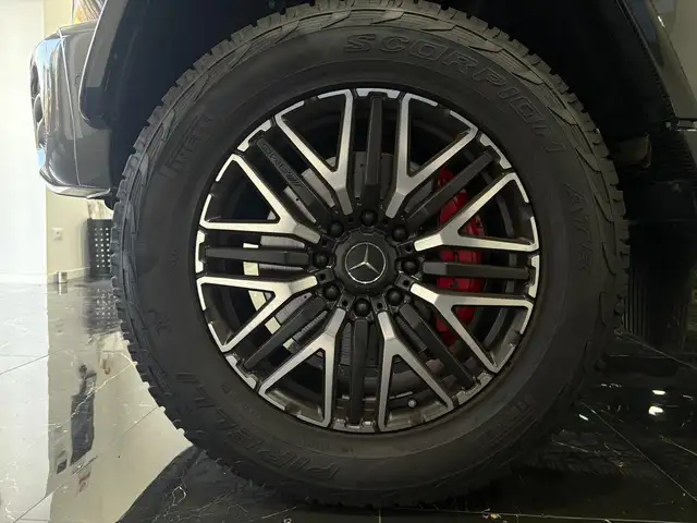 Mercedes-Benz G-Class view 10
