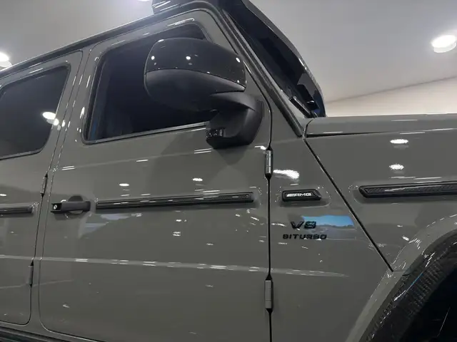 Mercedes-Benz G-Class view 9