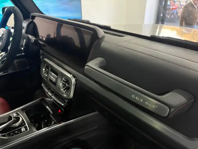 Mercedes-Benz G-Class view 17