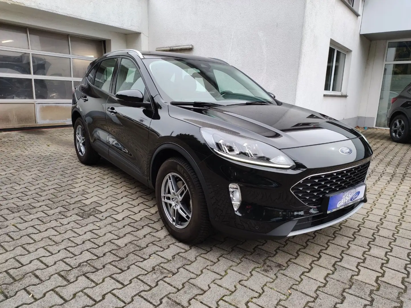 Ford Kuga Cool & Connect KLIMA Navi DAB Winterpaket Noir - 2