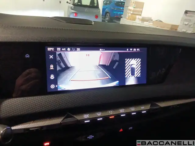 DS Automobiles DS 4 view 18
