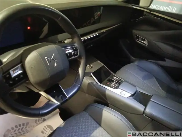 DS Automobiles DS 4 view 12