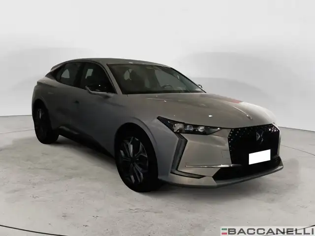DS Automobiles DS 4 view 6