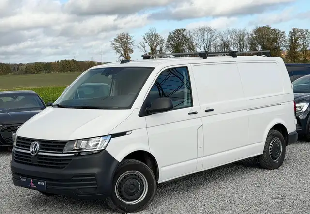 Volkswagen T6.1 Transporter LONG CHASSIS - CARPLAY - ATT REMORQUE - TVAC