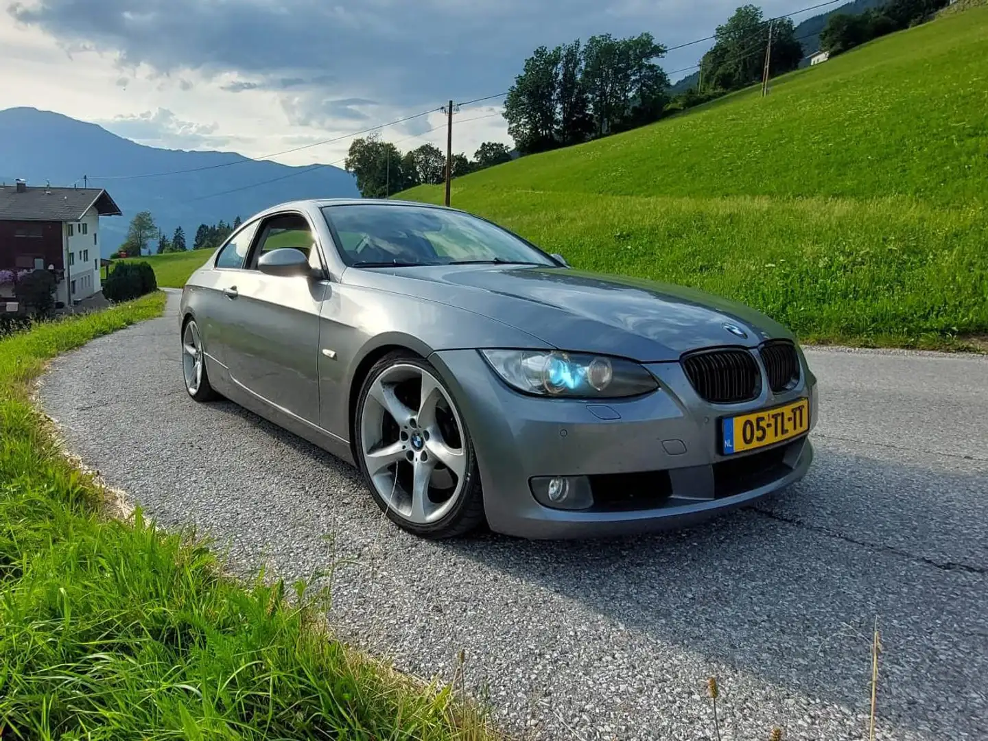 BMW 335 335i E92 Coupe handgeschakeld Nwe APK Gri - 1