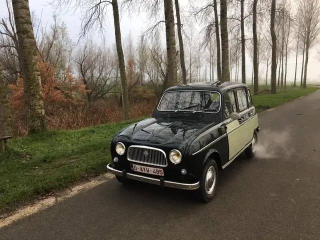 Renault R 4 Parisienne