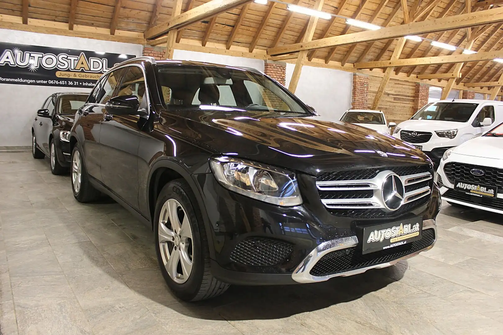 Mercedes-Benz GLC 220 d 4MATIC Aut. Schwarz - 2