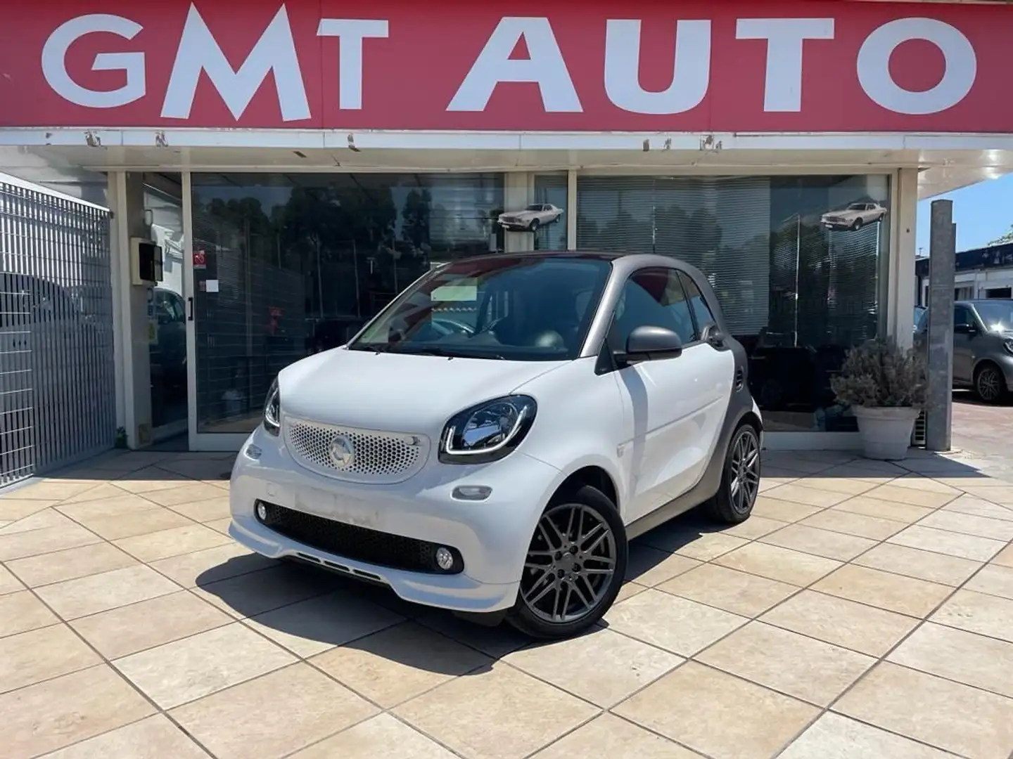 smart forTwo 0.9 90CV PACK BRABUS PASSION PANO LED Wit - 1