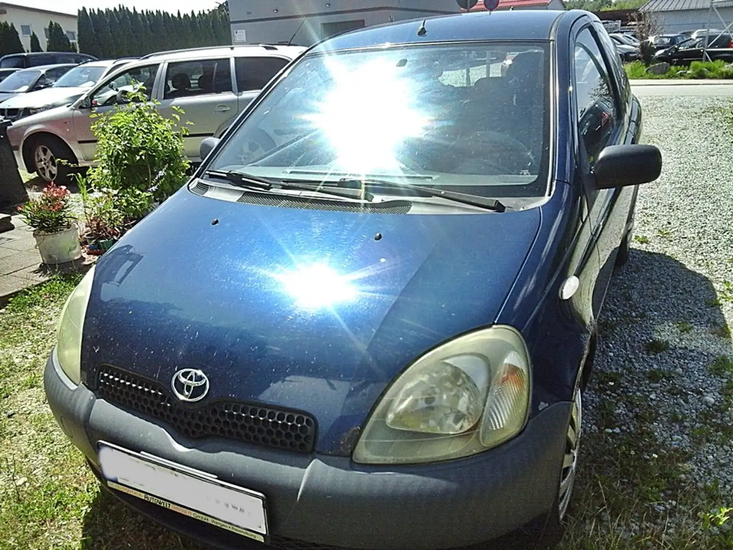 Toyota Yaris 1.0 linea sol/ mit TÜV/ met+ABS+eFH+Servo+ZV Blau - 1