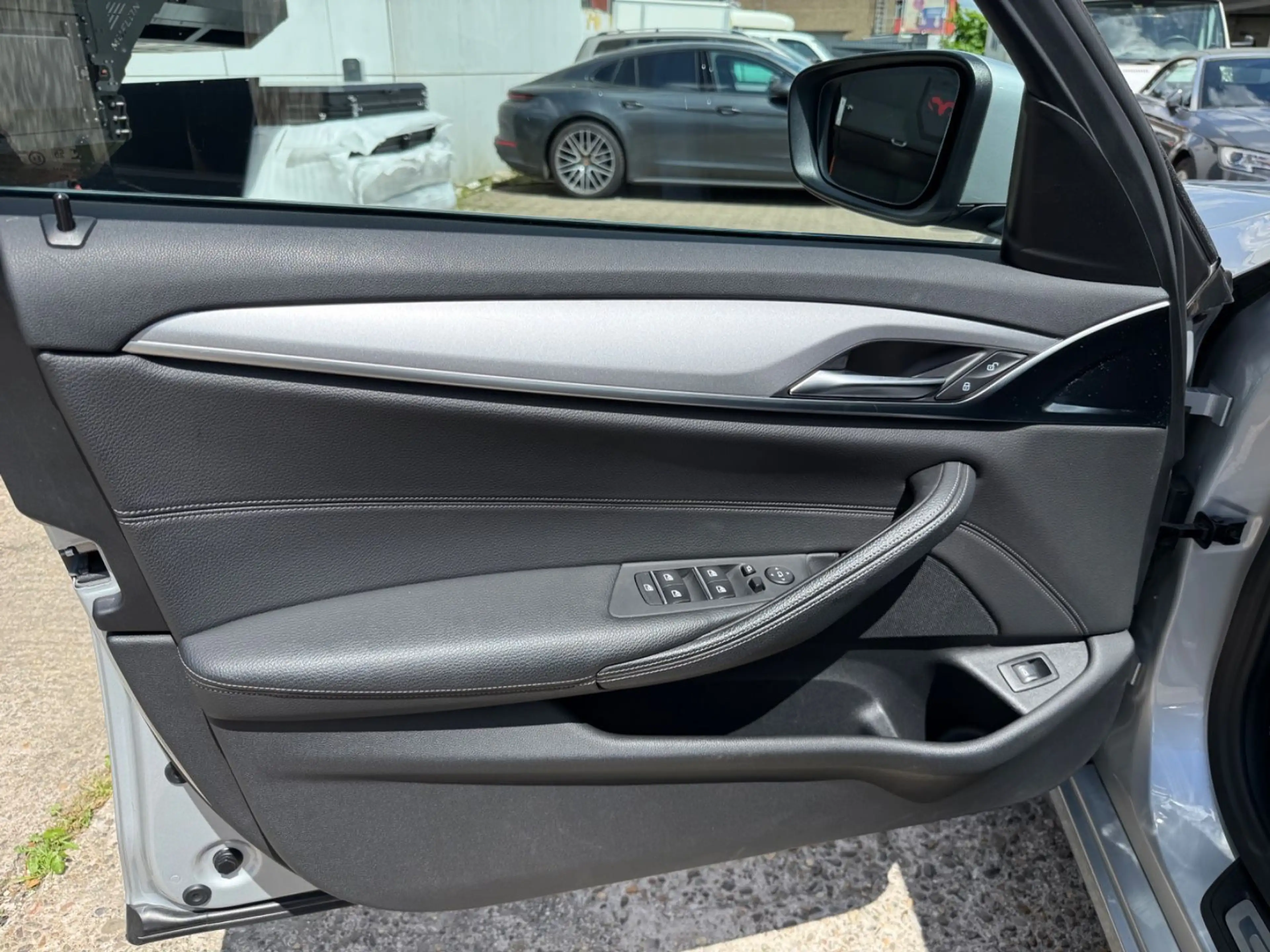 BMW 518 dTouringLCI/ Aut/LuxLine/Pano/Kam/Leder/ — photo 12