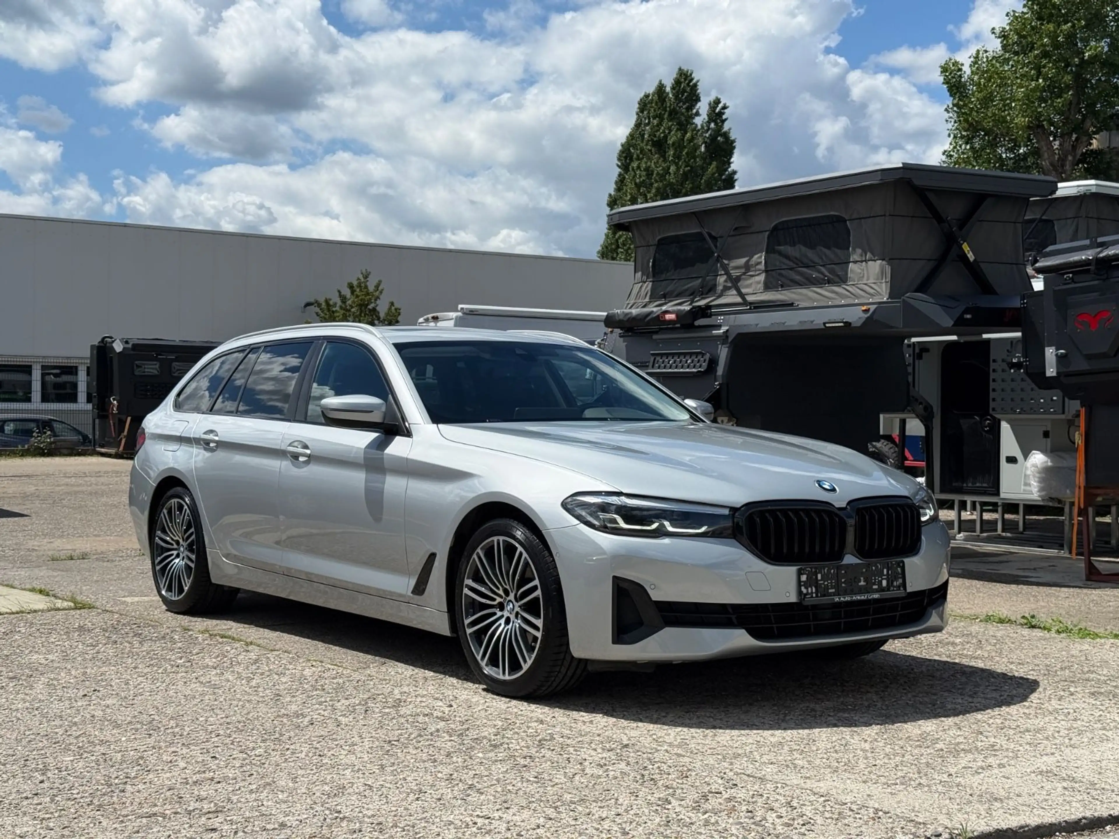 BMW 518 dTouringLCI/ Aut/LuxLine/Pano/Kam/Leder/ — photo 5