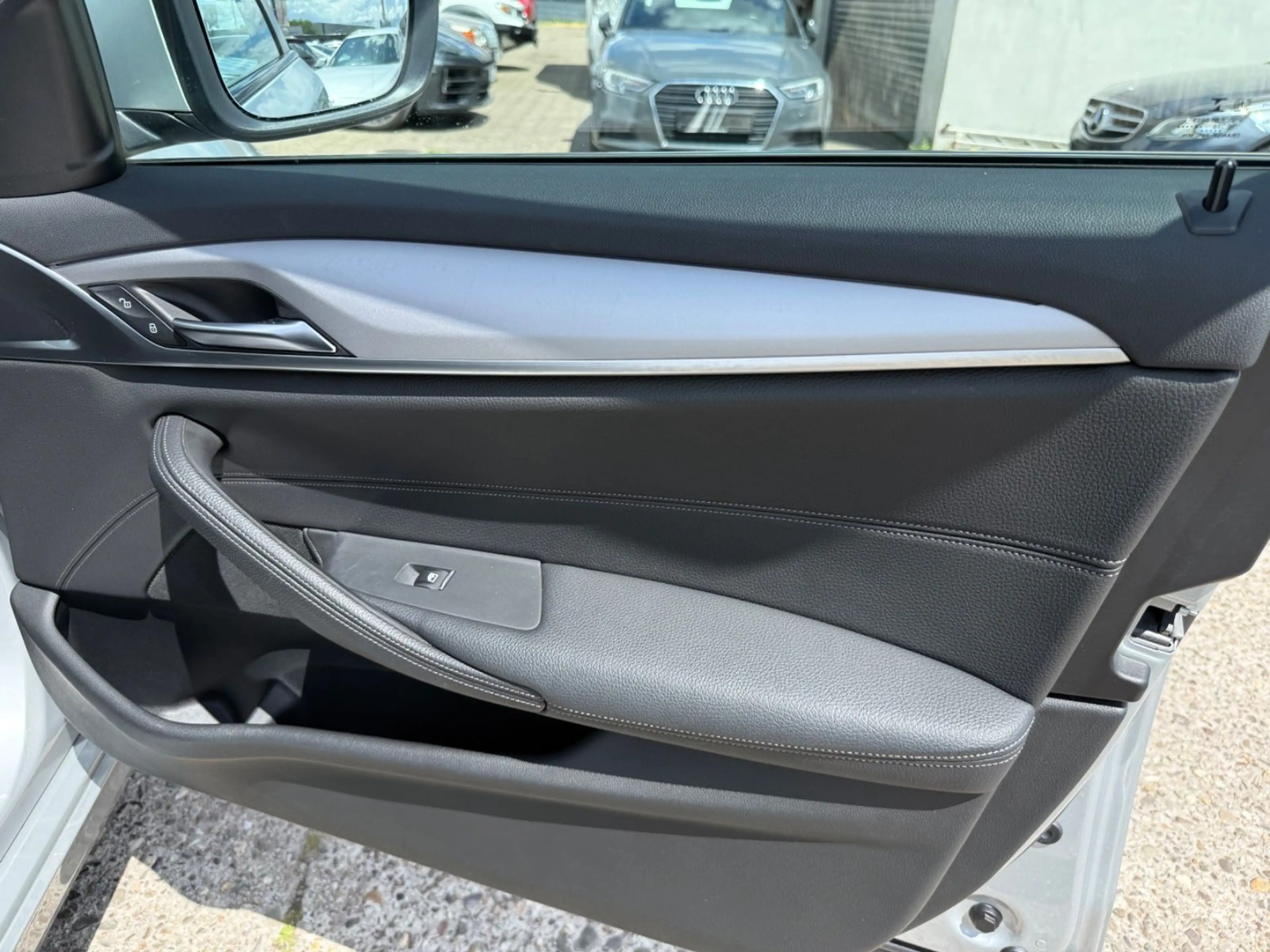 BMW 518 dTouringLCI/ Aut/LuxLine/Pano/Kam/Leder/ — photo 27
