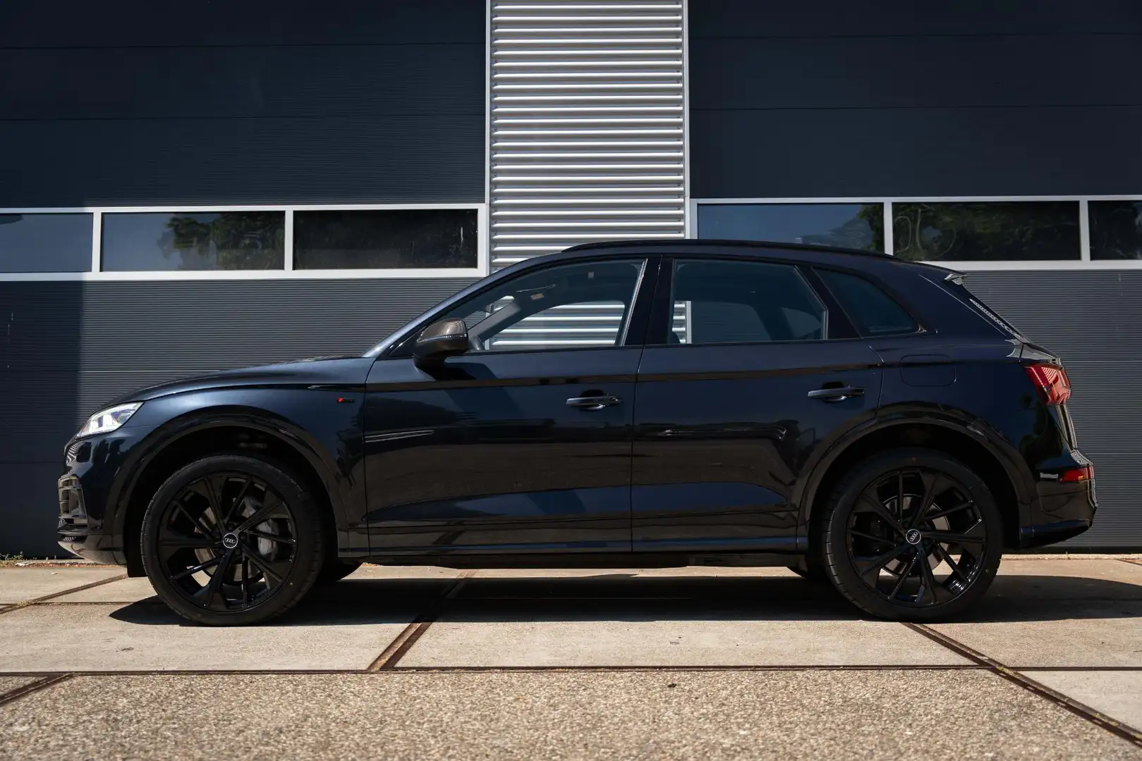 Audi Q5 55 TFSI e S edition Competition |Pano |RS Zetels | Niebieski - 2