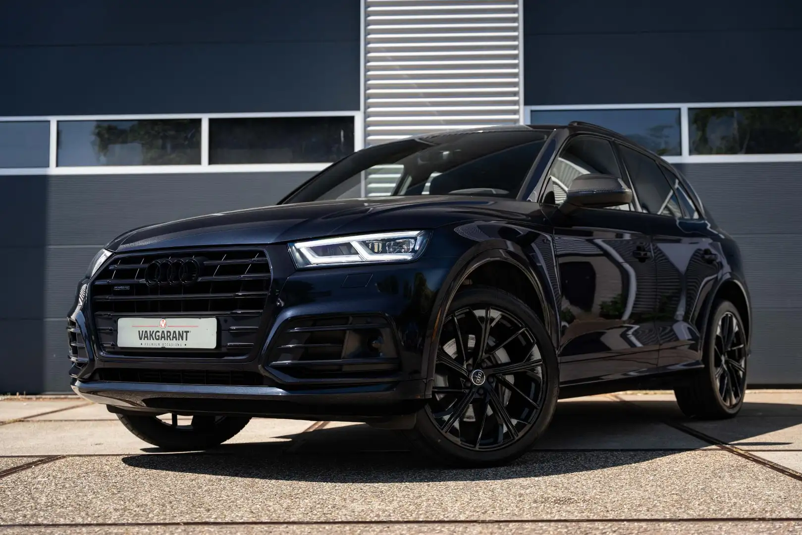 Audi Q5 55 TFSI e S edition Competition |Pano |RS Zetels | Niebieski - 1
