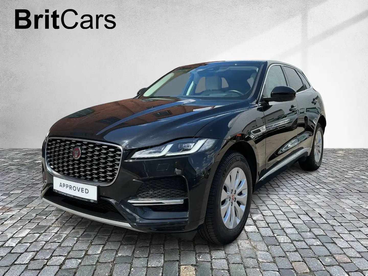 Jaguar F-Pace P250 AWD CAM LED AHK HUD PDC SpurH AUT Schwarz - 1