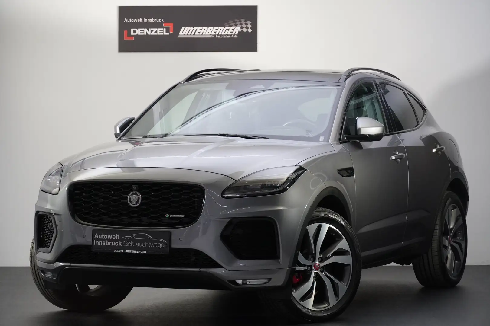 Jaguar E-Pace 1,5 P300e PHEV AWD R-Dynamic SE Aut. Grau - 2