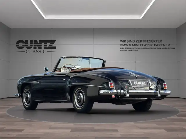 Mercedes-Benz 190 SL view 8