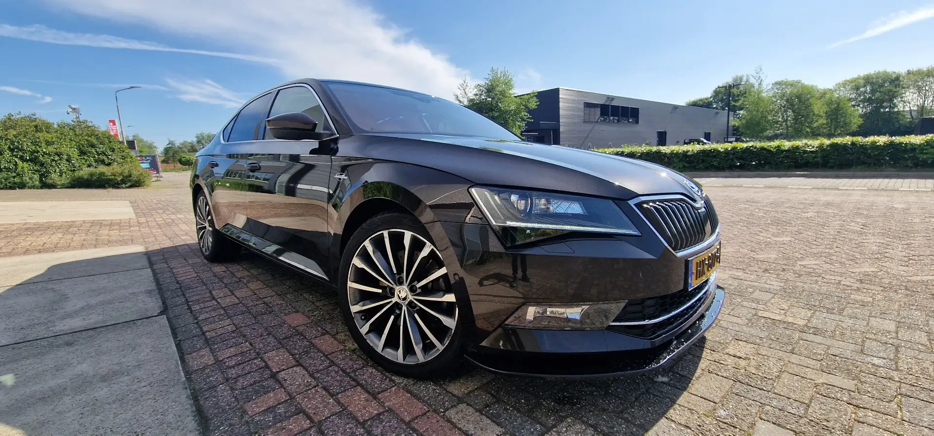 Skoda Superb 2.0 TSI 4x4 DSG L&K - 1