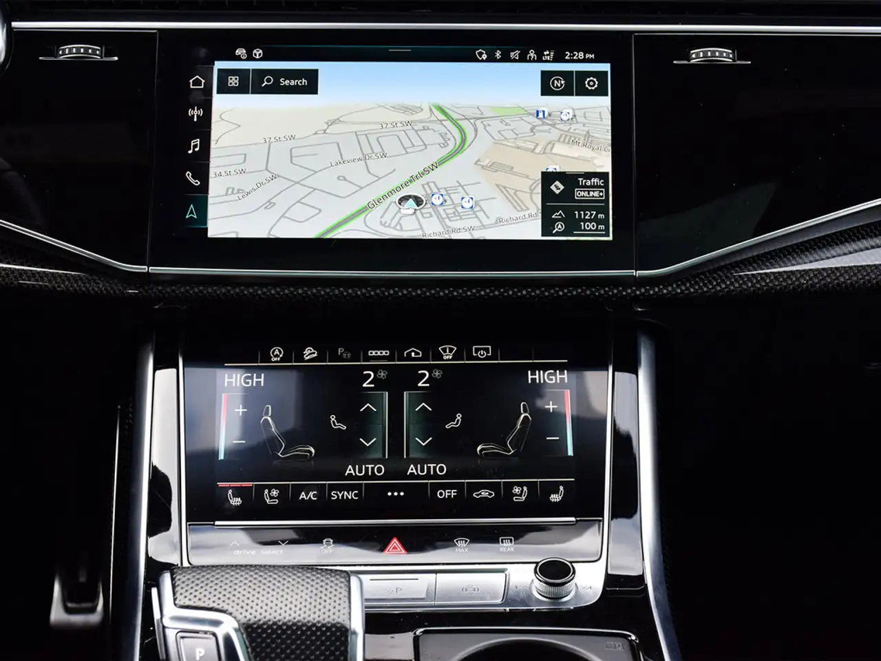 Audi SQ8 снимка Audi SQ8
