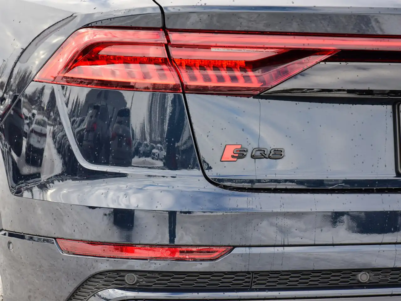 Audi SQ8 снимка Audi SQ8