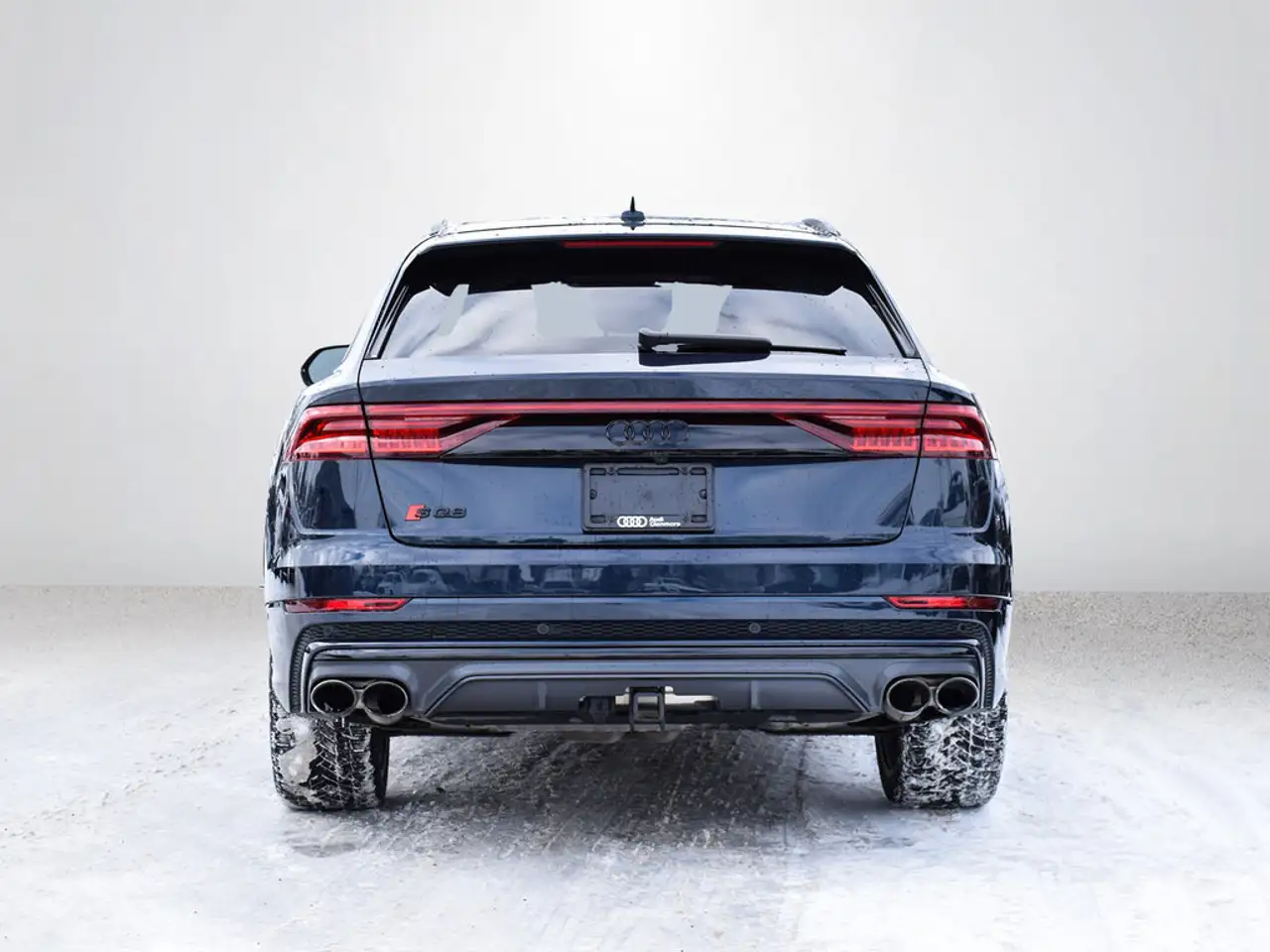 Audi SQ8 снимка Audi SQ8