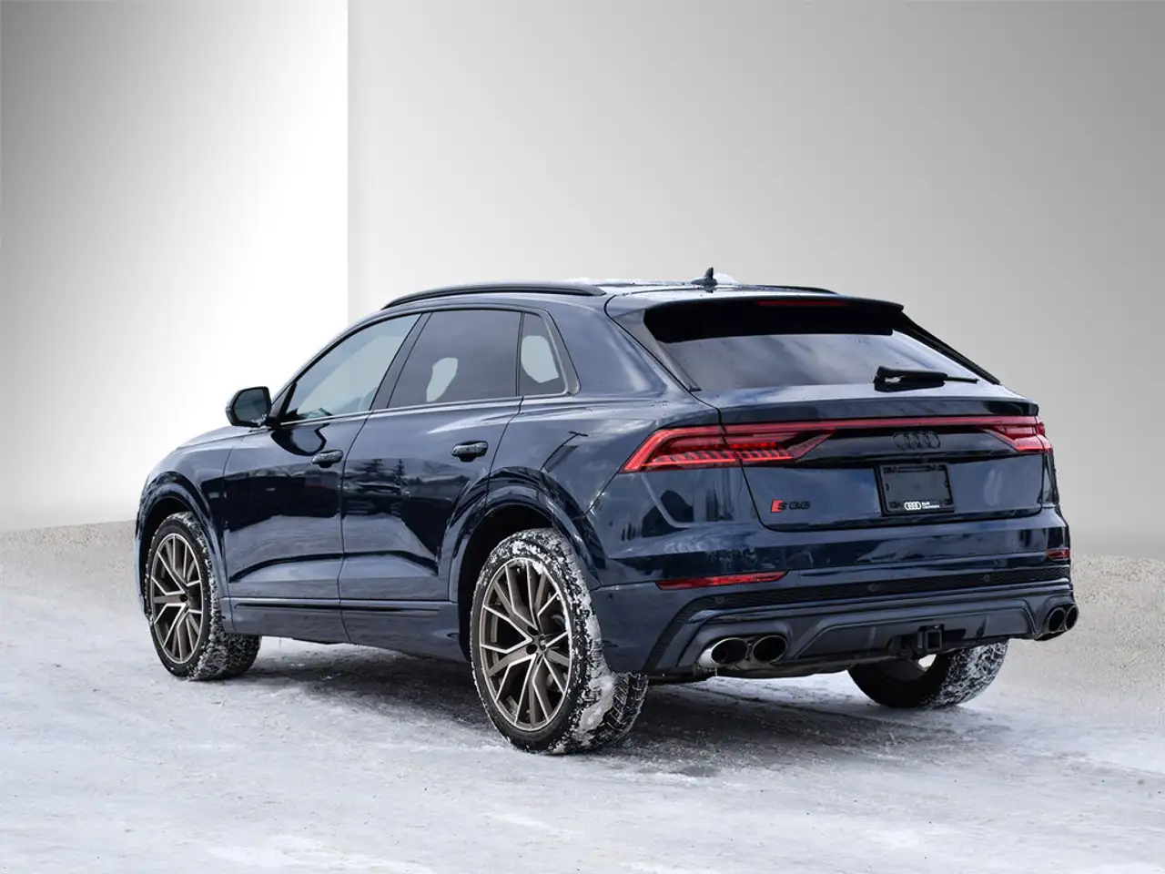 Audi SQ8 снимка Audi SQ8