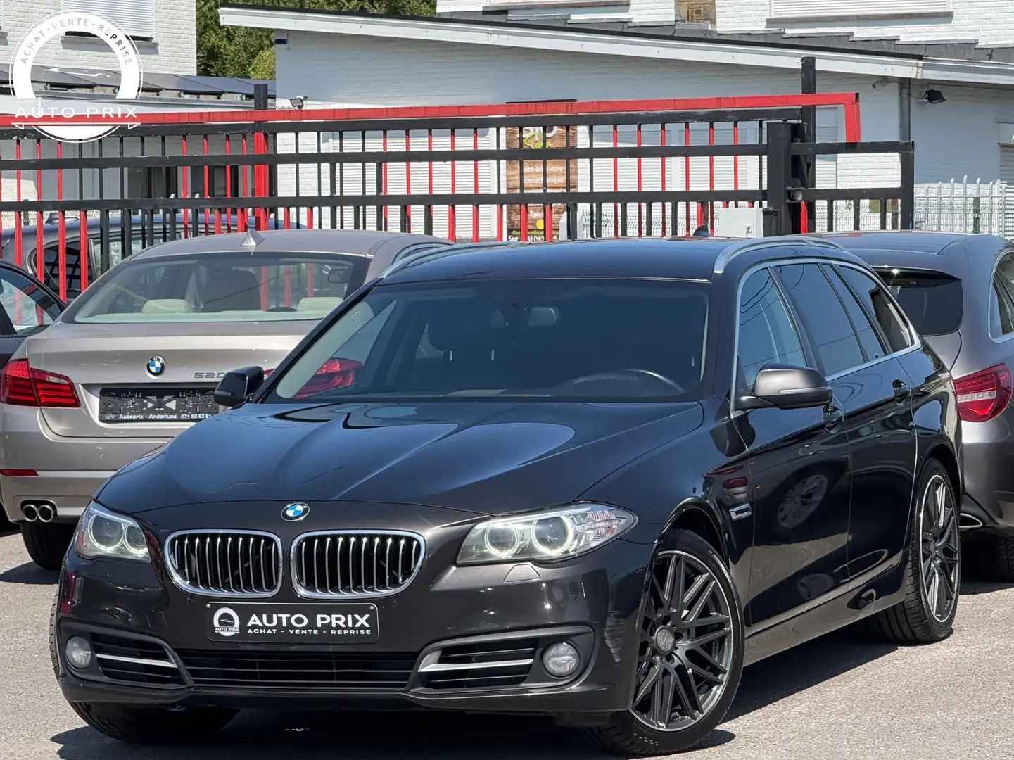 BMW 518 d Touring Navi Xénon Cuir Euro 6 Carnet Noir - 1