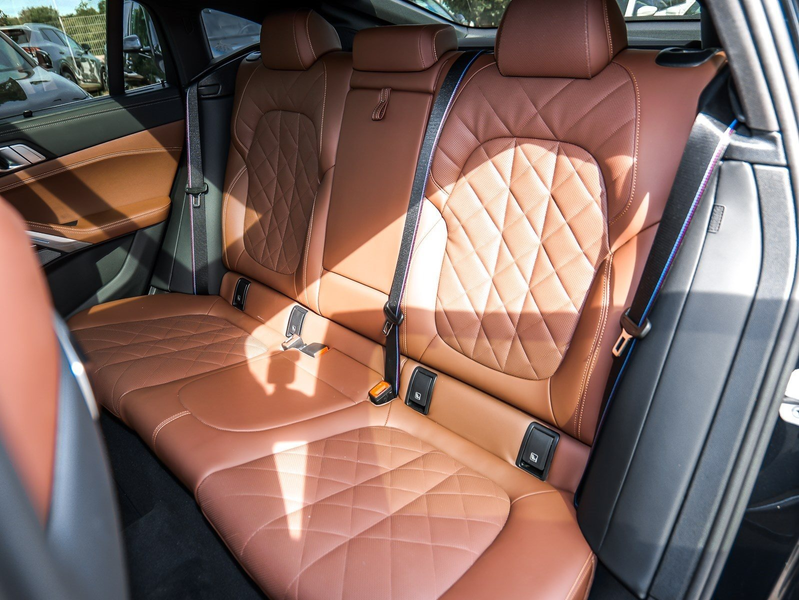 BMW X6 xDrive30d M Sport HUD PANO RFK NAVI LED DAB — photo 19
