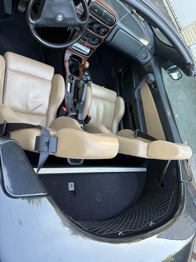 Alfa Romeo Spider 2.0i Lusso - 2