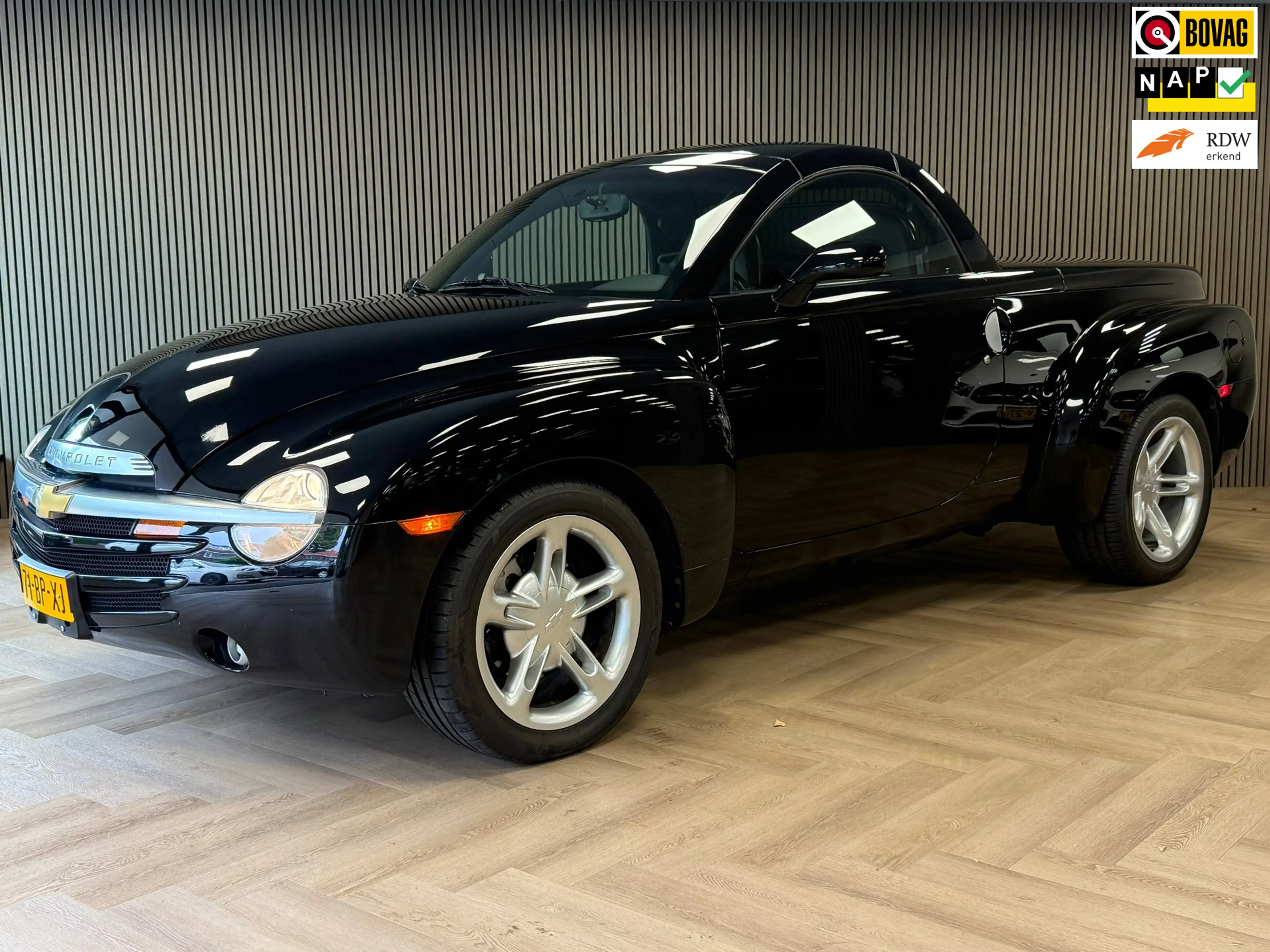 Chevrolet SSR Cabriolet PICK UP GRIJS KENTEKEN NAP AIRCO TREKHAA