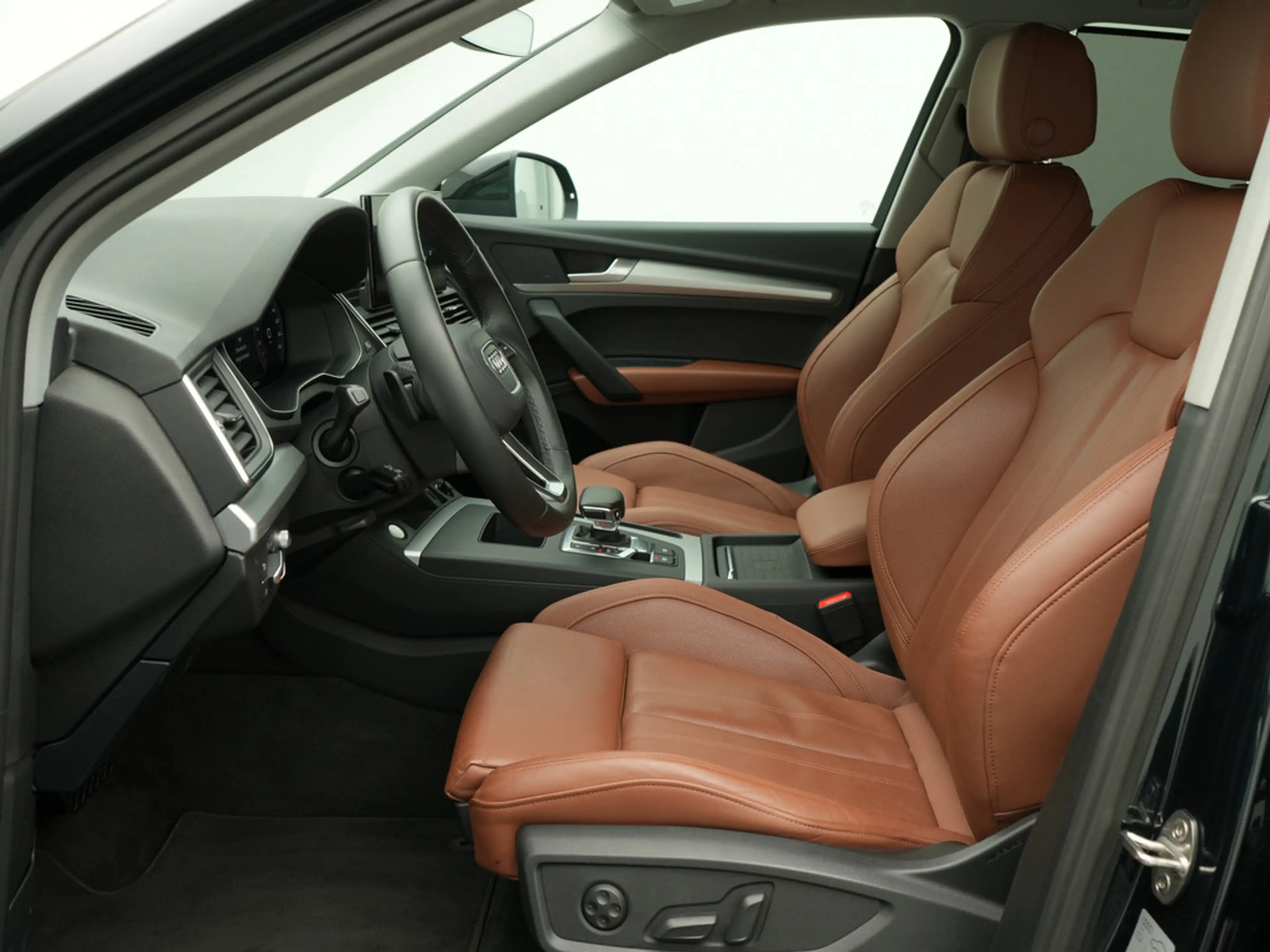 Audi Q5 45 quattro S line AHK ACC NAVI SHZ 360° — photo 7