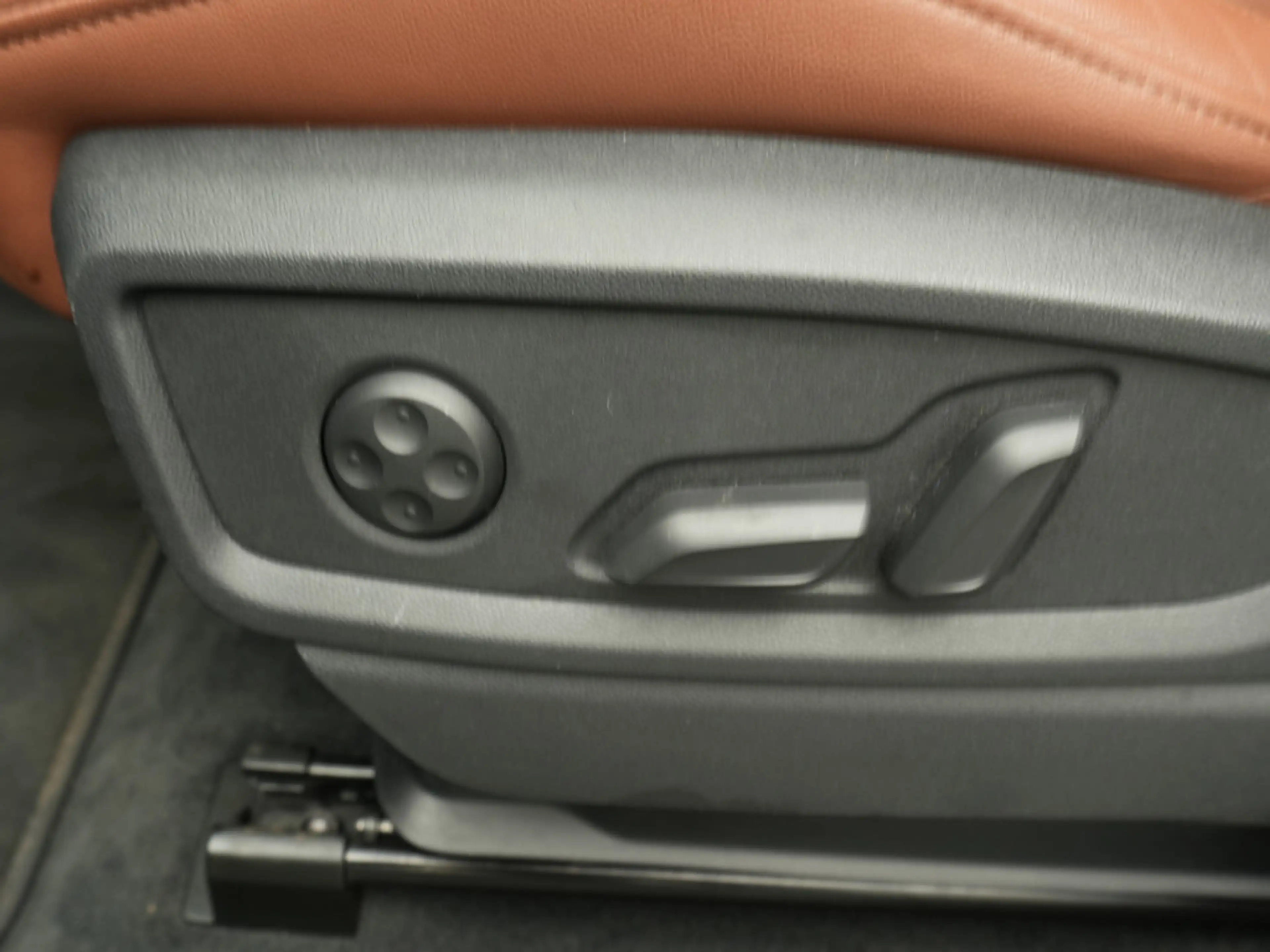 Audi Q5 45 quattro S line AHK ACC NAVI SHZ 360° — photo 11