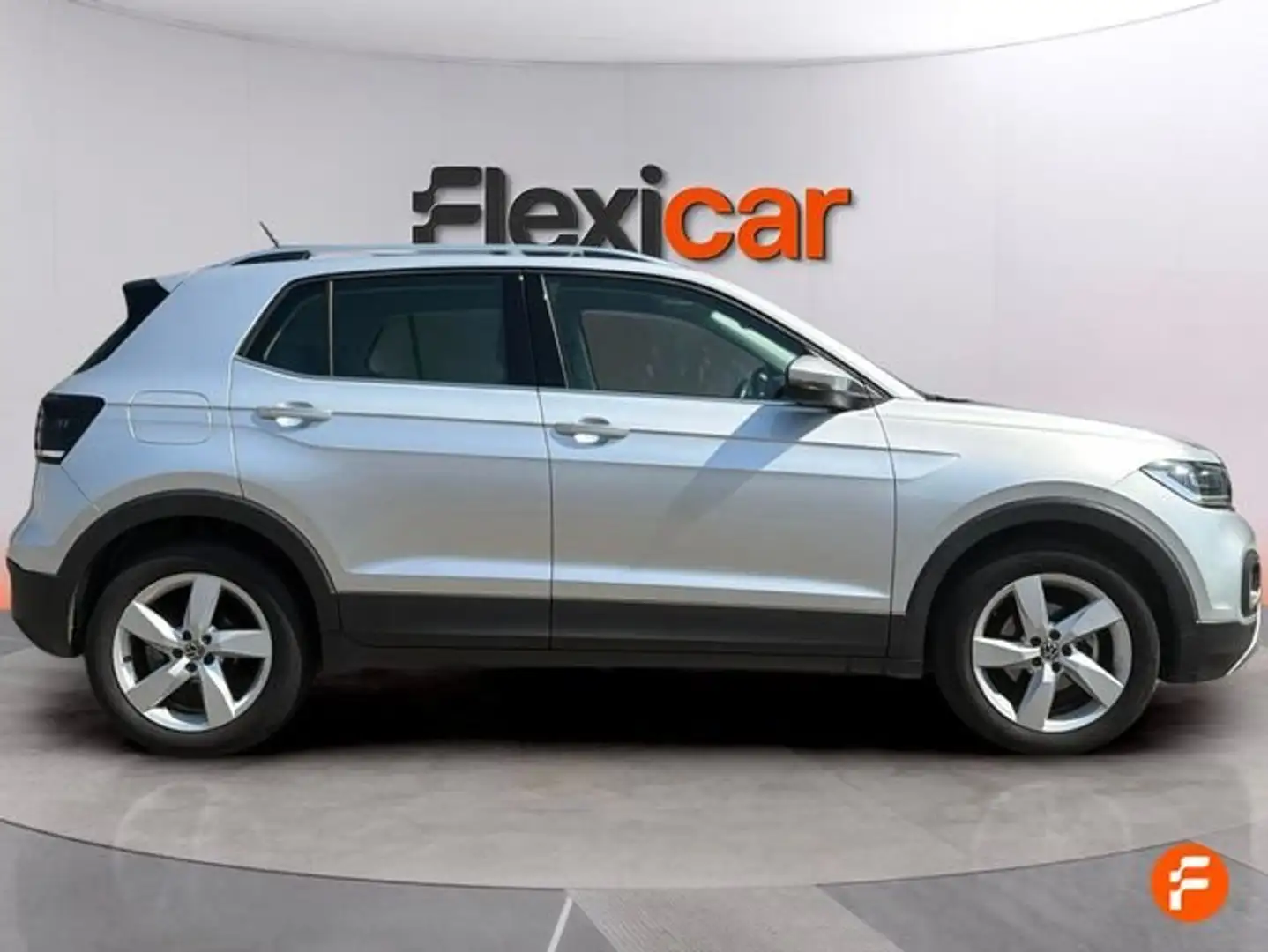 Volkswagen T-Cross 1.5 TSI Advance DSG7 110kW Gris - 2