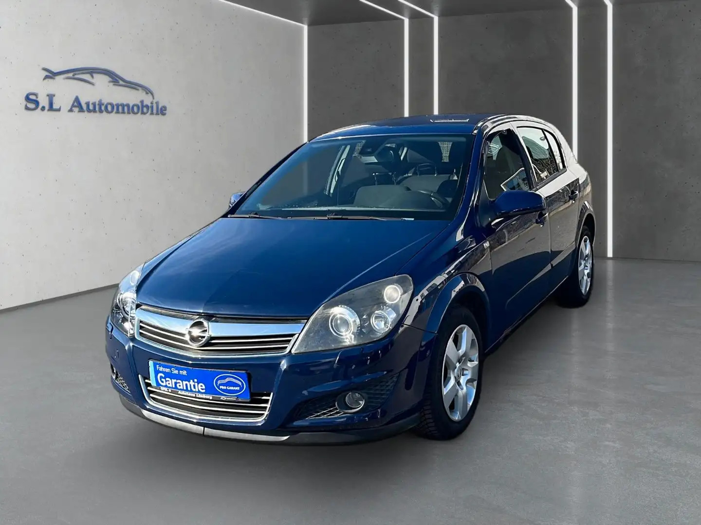 Opel Astra H Lim. Innovation Wagen Nr.:106 Blau - 1