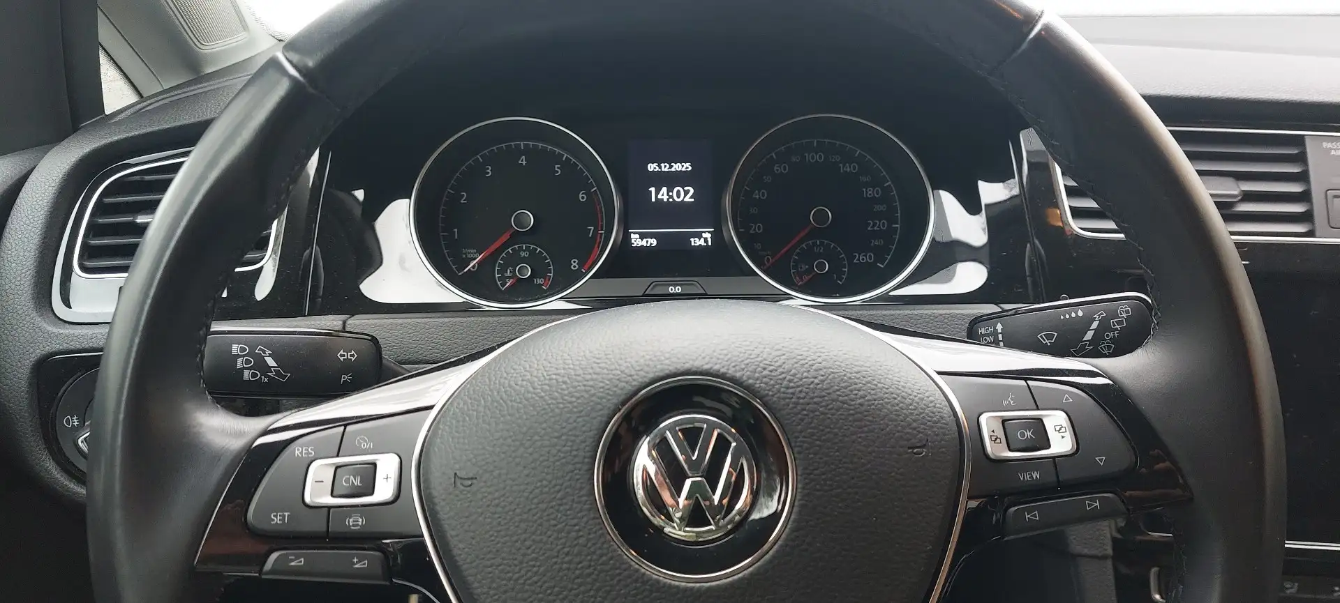 Volkswagen Golf 1.5 TSI ACT Join R-Line Exterieur Schwarz - 1