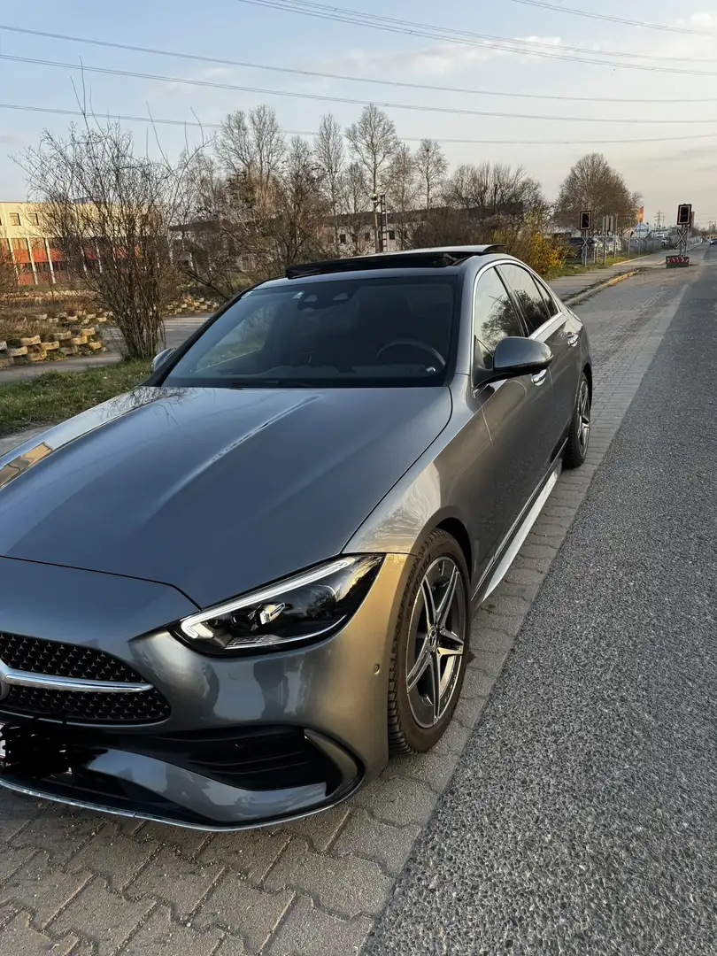 Mercedes-Benz C 300 *Amg line *Burmester * Vollaustattung *Panorama - 2