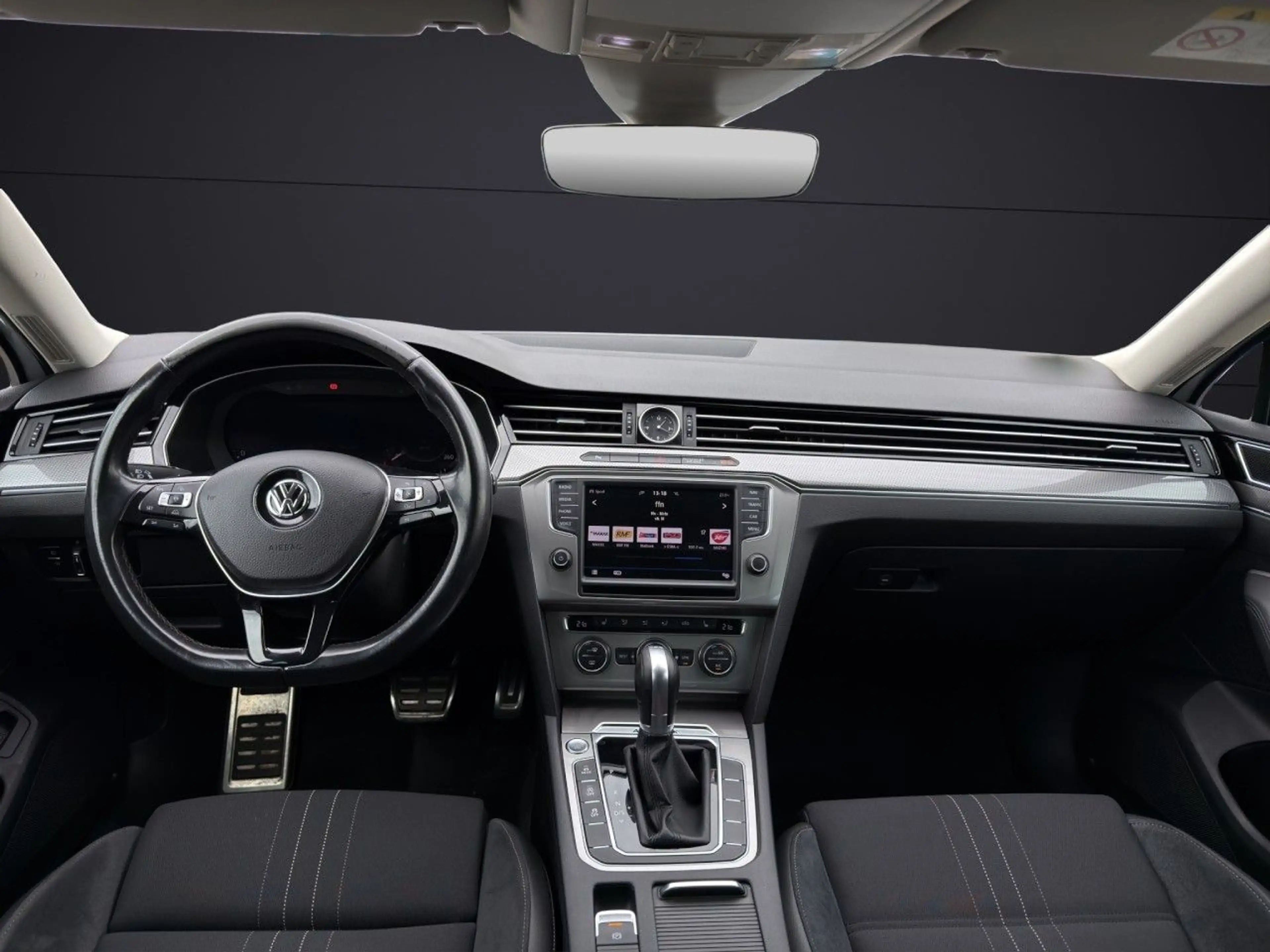 Volkswagen Passat Alltrack 2.0 TDI 4MO DSG NAVI LED ACC CAM — photo 14